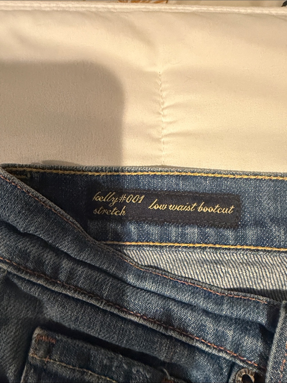 Citizens Of Humanity Kelly Low Waist Bootcut Jeans in Medium Blue Denim